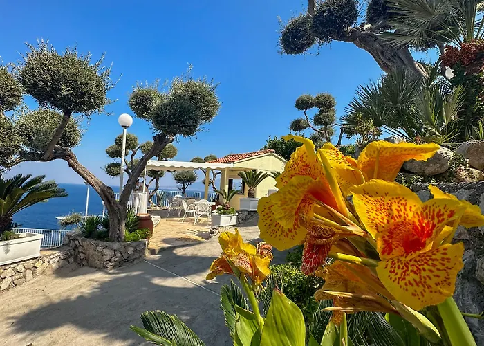 Hotel Villaggio Lubrense 3*