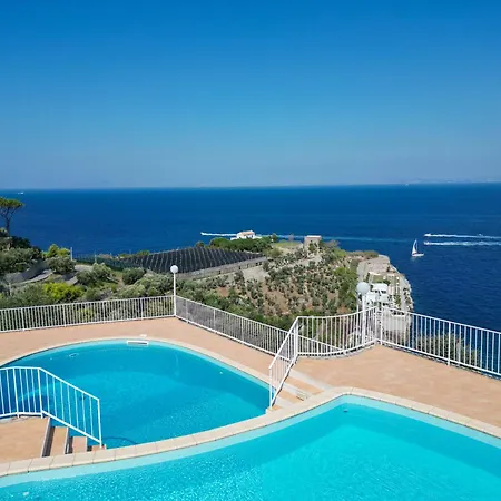 Villaggio Lubrense Hotel