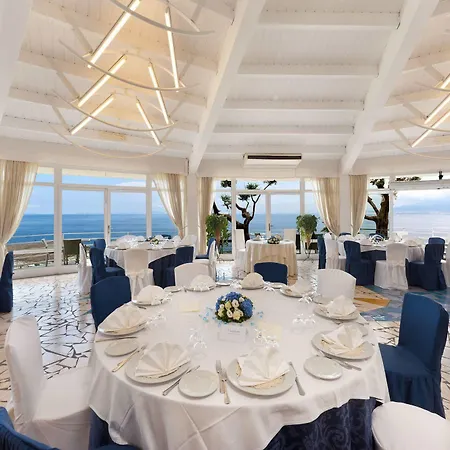 Hotel Villaggio Lubrense 3*