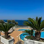 Ξενοδοχείο Villaggio Lubrense 3*