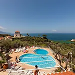Villaggio Lubrense Ξενοδοχείο 3*