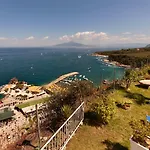 Villaggio Lubrense 3*